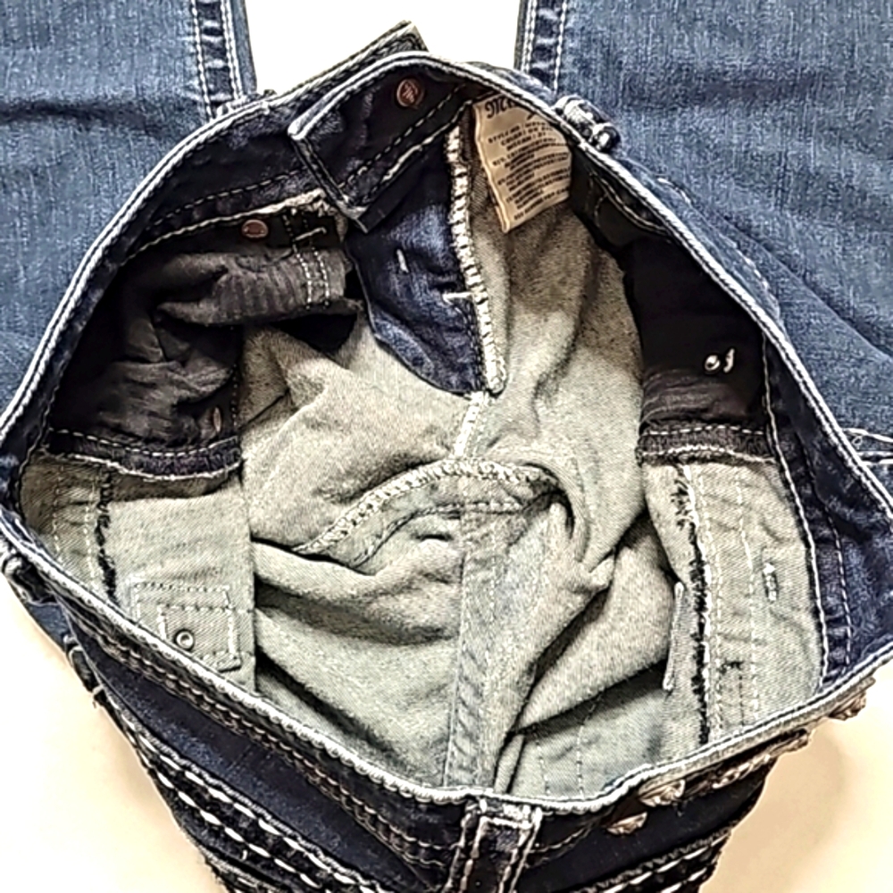 Miss Me Mid-Rise Skinny Jeans. Women's: Waist 28x30 Inseam. - Picture 10 of 11